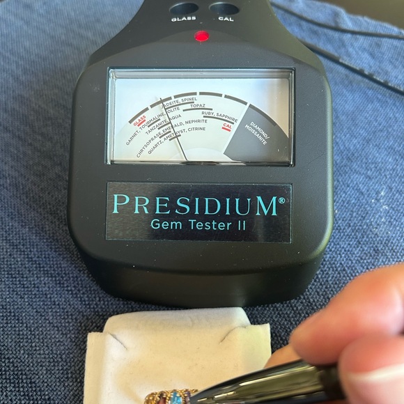 Genuine Peridot, Amethyst, Citrine,Topaz and Garnet in 10k gold ring - Picture 7 of 16